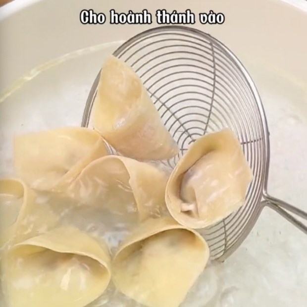 Bước 4 Luộc hoành thánh Hoành thánh hấp chay xốt cay