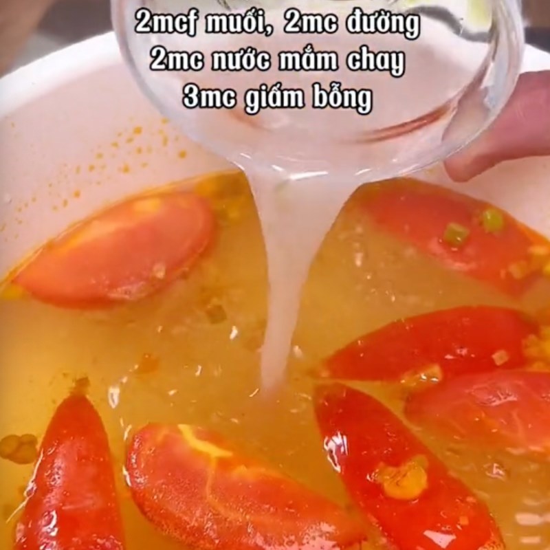 Bước 6 Nấu nước dùng Bún mọc chay dọc mùng (Công thực được chia sẻ bởi Tiktok Bếp chay XANH)