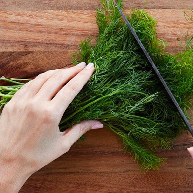 Bước 2 Sơ chế nguyên liệu khác Bún mọc chay dọc mùng (Công thực được chia sẻ bởi Tiktok Bếp chay XANH)