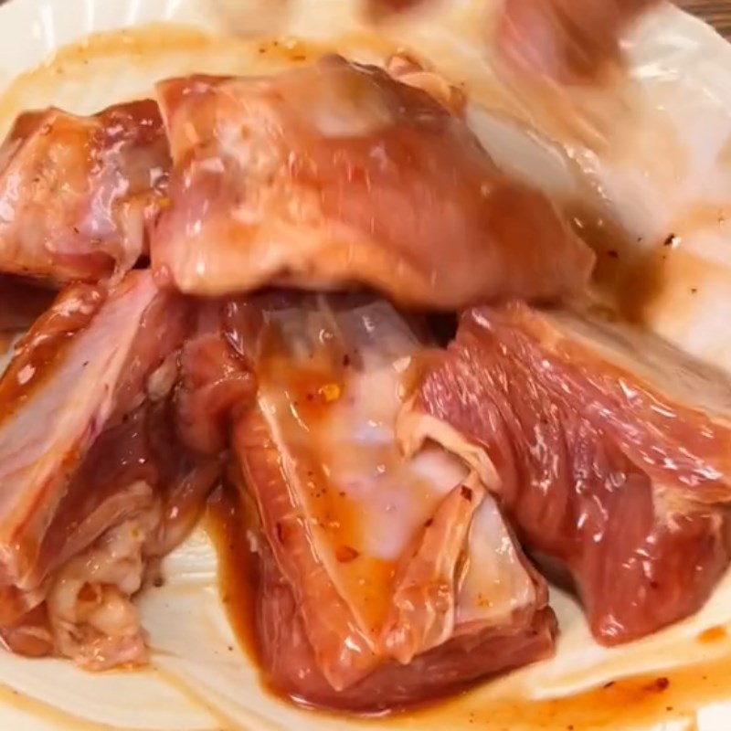 Bước 2 Ướp sườn Sườn nướng cam (Công thức được chia sẻ từ Tiktok Vào bếp cùng Điện máy XANH)