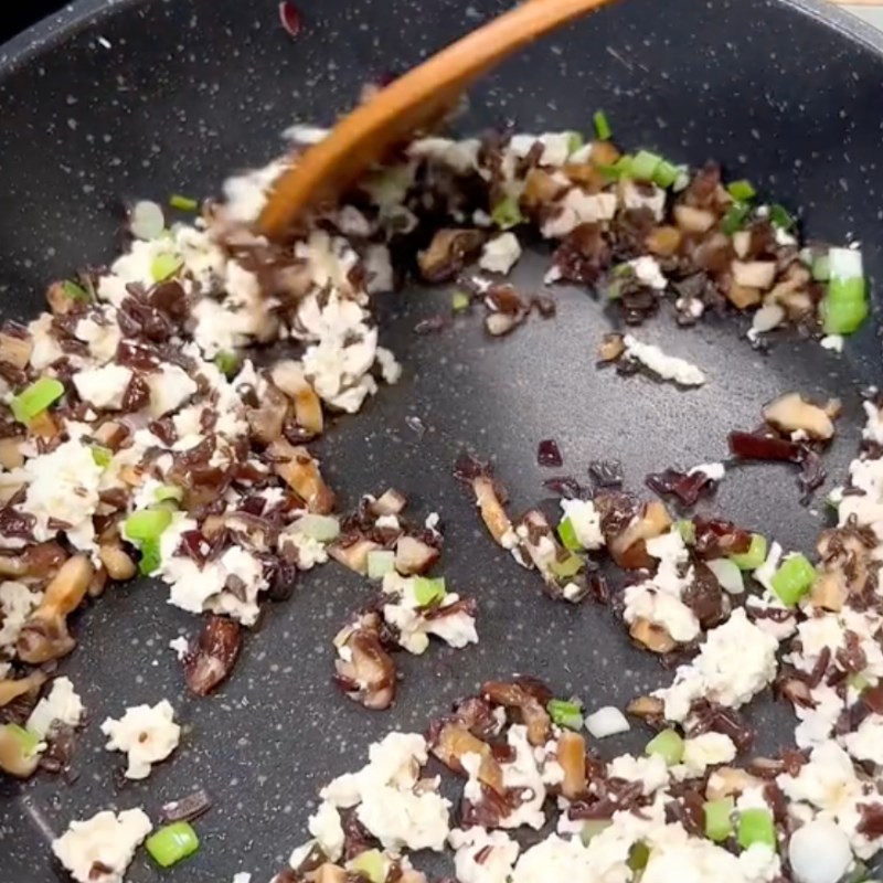 Bước 2 Xào nấm Tàu hũ ky cuốn đậu hũ bi khìa