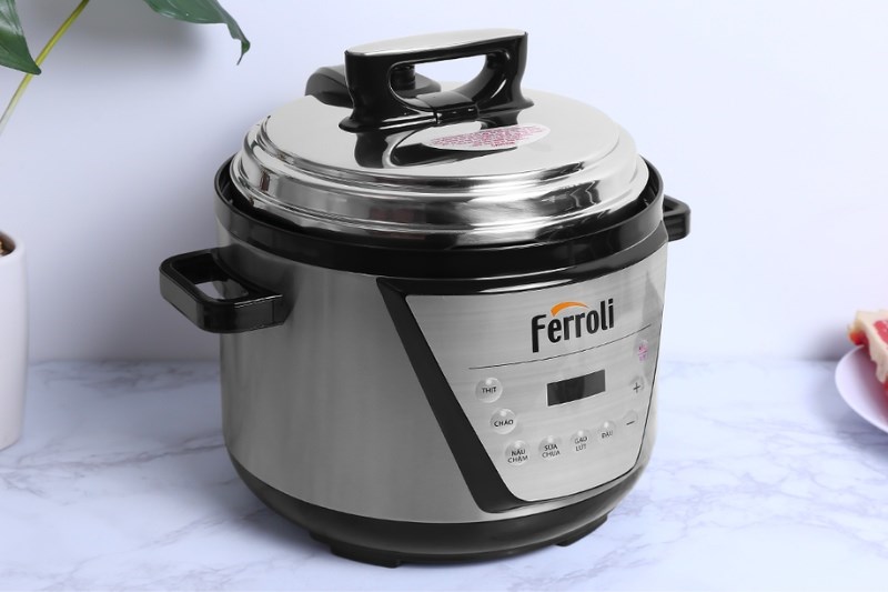 Nồi &aacute;p suất điện Ferroli FPC900-D 5 l&iacute;t 