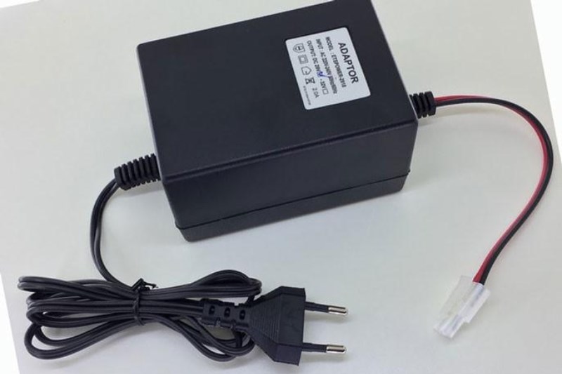 Do lỏng rắc cắm hoặc ch&aacute;y hỏng Adapter