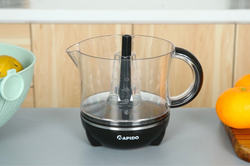 M&aacute;y vắt cam Đức l&agrave;m từ chất liệu bền tốt