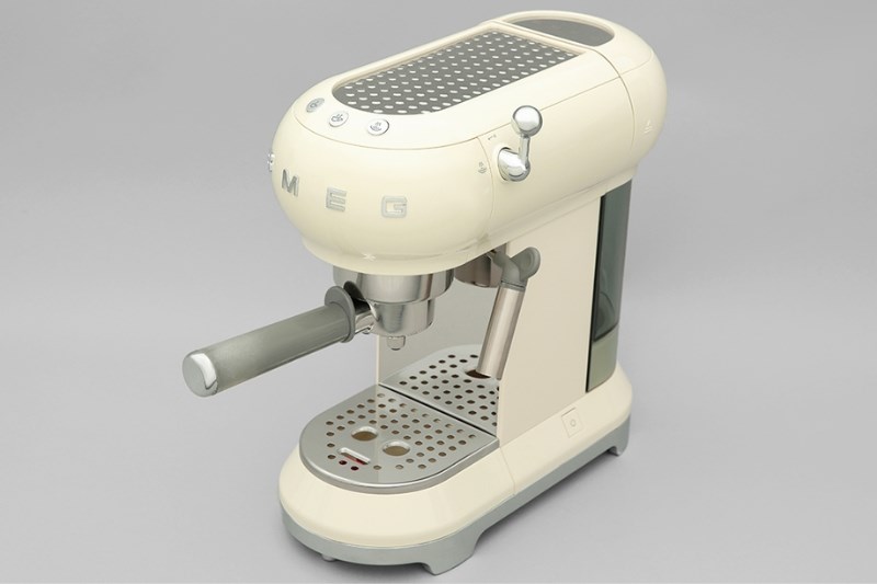 M&aacute;y pha c&agrave; ph&ecirc; Smeg ECF01CREU (535.43.655)