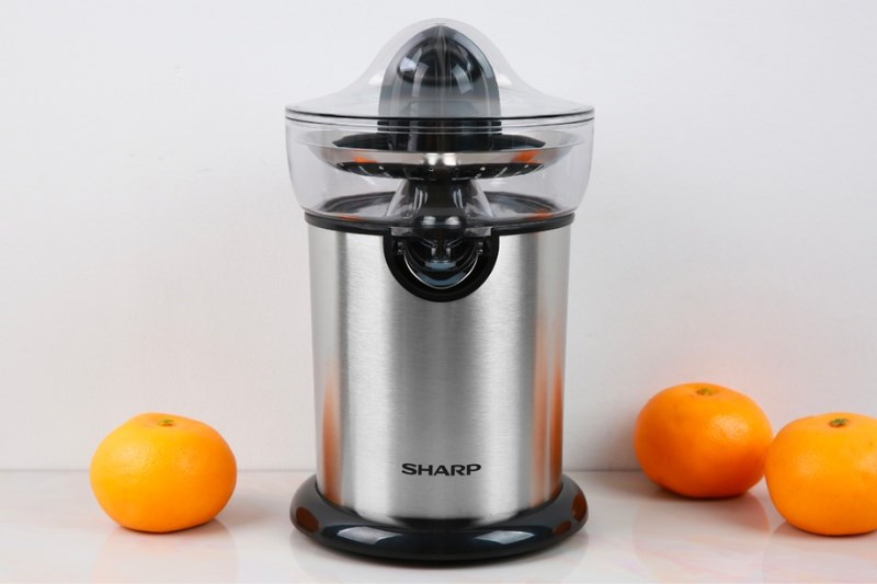 Máy vắt cam của Nhật có thiết kế nhỏ gọn, chất liệu tốt chất lượng cao