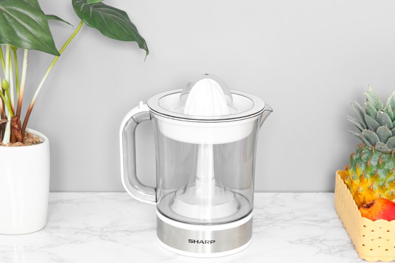 Máy vắt cam của Nhật có dung tích bình chứa lớn