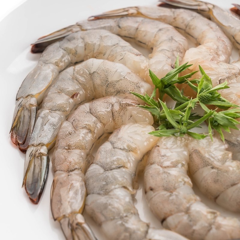 Bước 1 Chuẩn bị nguyên liệu Tôm bọc khoai tây chiên xù (Công thức được chia sẻ từ Tiktok Vào bếp cùng Điện máy XANH)