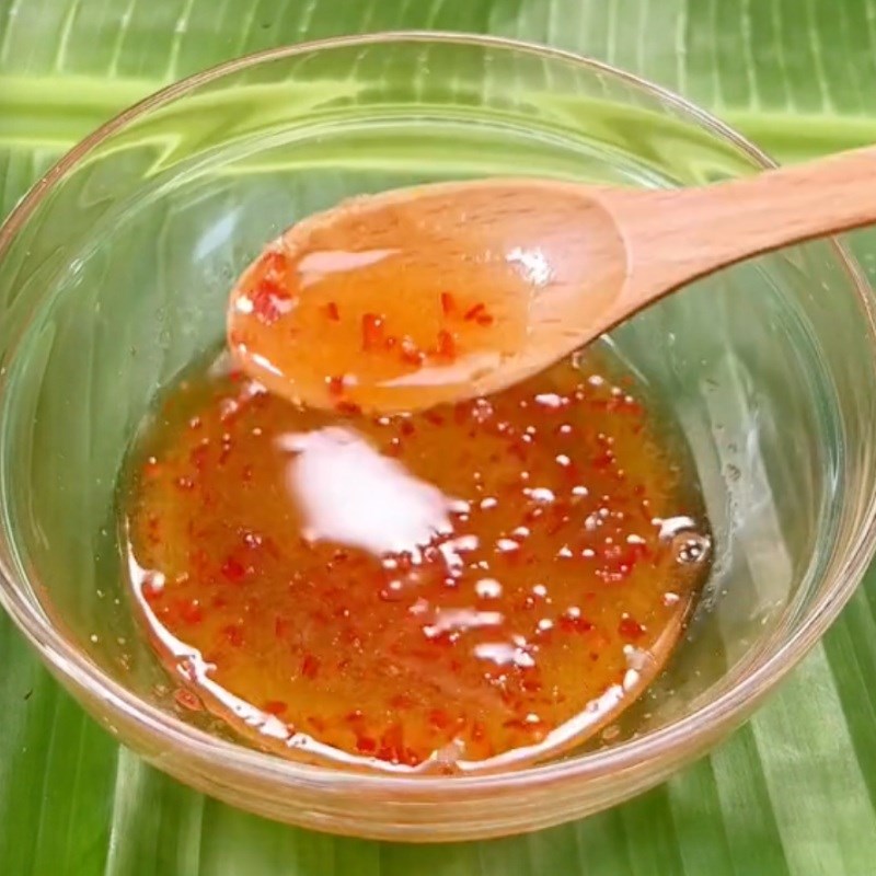 Bước 2 Làm nước trộn gỏi Gỏi hoa chuối trộn nấm đùi gà