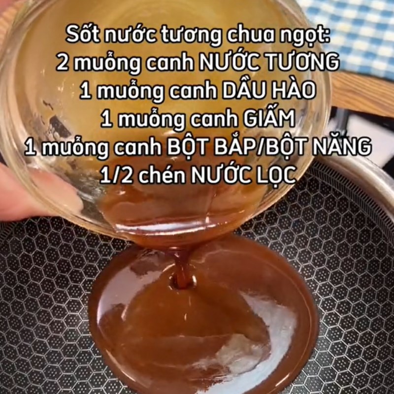 Bước 4 Làm sốt Gà cuộn rong biển (Công thức được chia sẻ từ Tiktok Vào bếp cùng Điện máy XANH)