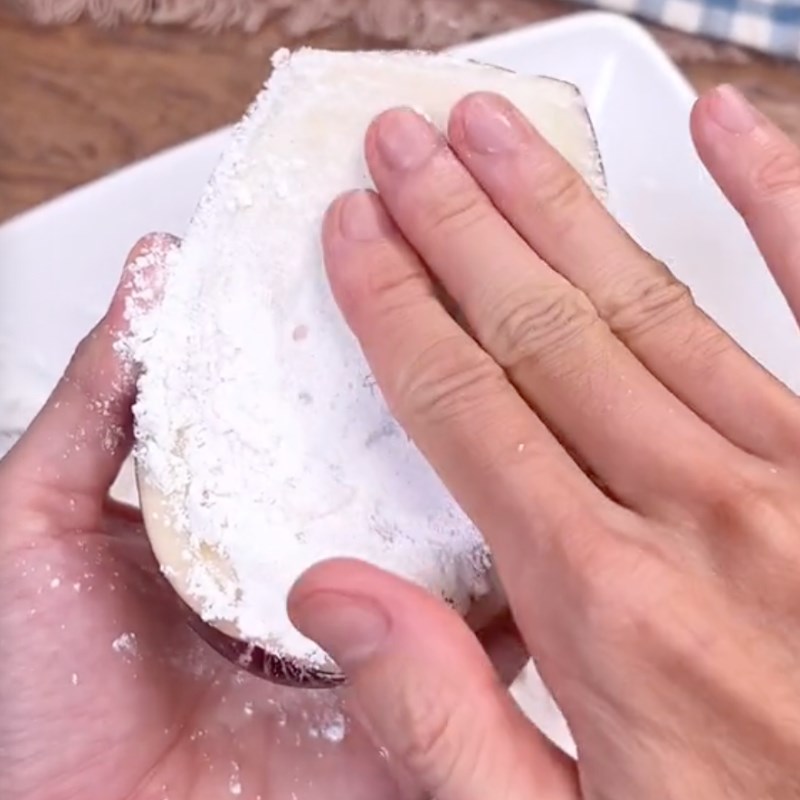 Bước 3 Nhồi nhân Cà tím chiên sốt mặn ngọt