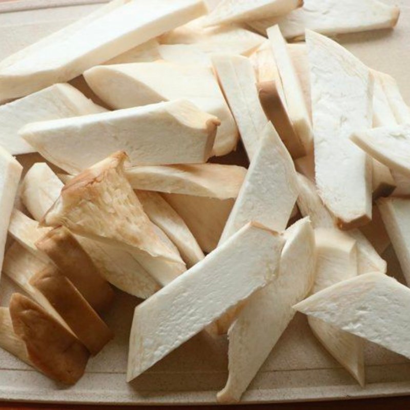 Bước 1 Sơ chế nguyên liệu Gỏi hoa chuối trộn nấm đùi gà