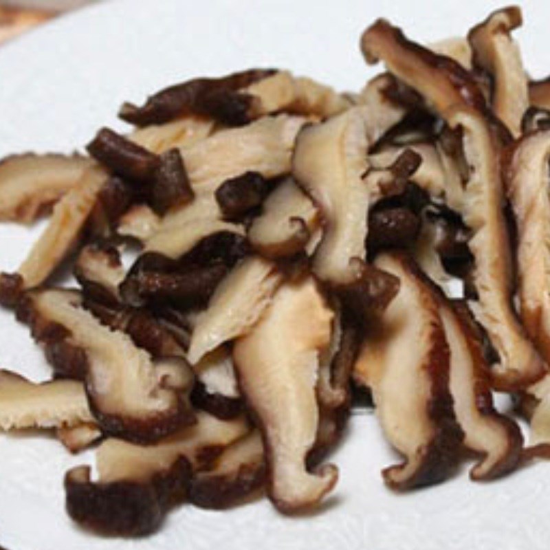 Bước 1 Sơ chế nguyên liệu Gỏi hoa chuối trộn nấm đùi gà