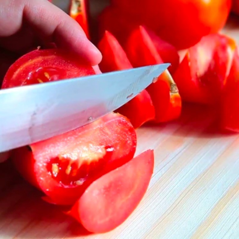 Bước 1 Sơ chế nguyên liệu Gỏi đu đủ Thái chay (Công thức được chia sẻ bởi Tiktok Bếp chay XANH)