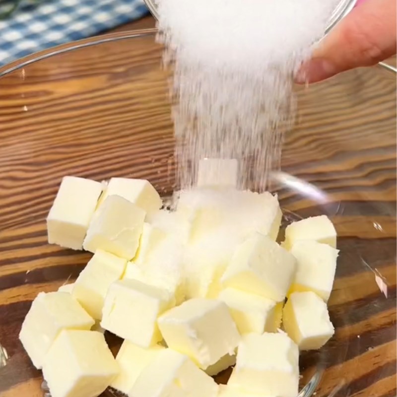 Bước 1 Trộn bột Bánh quy mứt dâu (Công thức được chia sẻ từ Tiktok Vào bếp cùng Điện máy XANH)