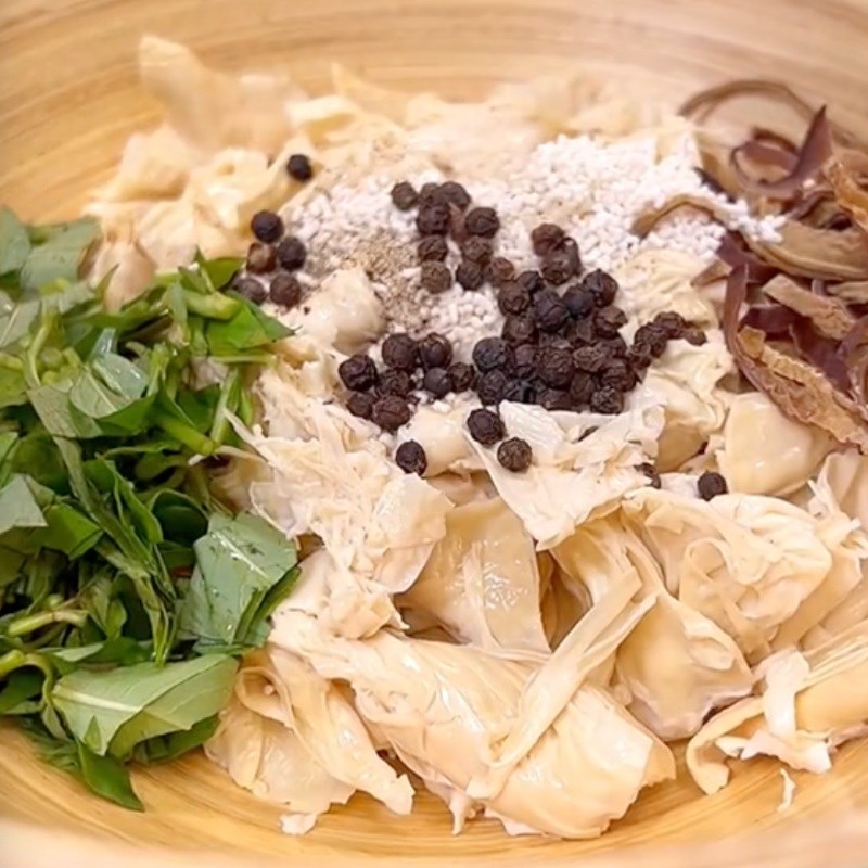 Bước 3 Trộn nhân Chả giò chay tàu hũ ky (Công thức được chia sẻ bởi Tiktok Bếp chay XANH)