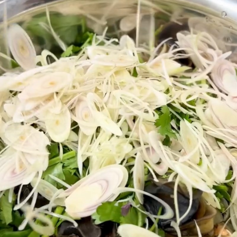 Bước 4 Trộn ốc bươu Ốc bươu sốt thái (Công thức được chia sẻ từ Tiktok Vào bếp cùng Điện máy XANH)