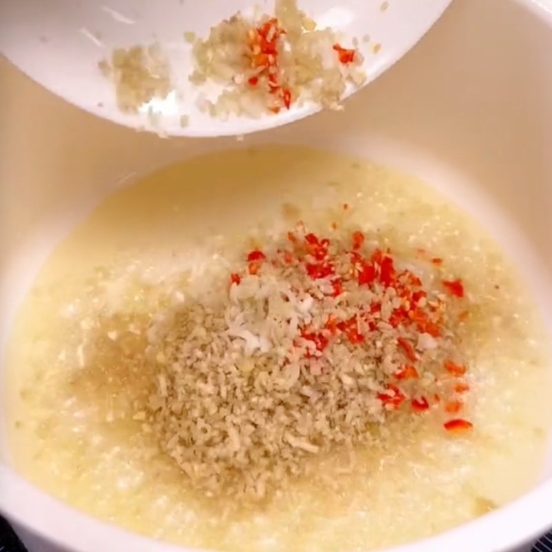 Bước 3 Xào nguyên liệu Bún gỏi già chay (Công thức được chia sẻ bởi Tiktok Bếp chay XANH)