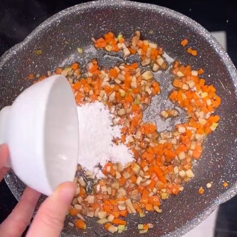 Bước 2 Xào nhân Đậu hũ hấp nấm (Công thức được chia sẻ bởi Tiktok Bếp chay XANH)