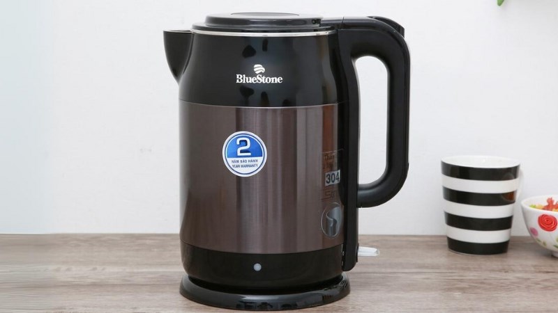 B&igrave;nh đun si&ecirc;u tốc BlueStone KTB 3468 1.7 l&iacute;t