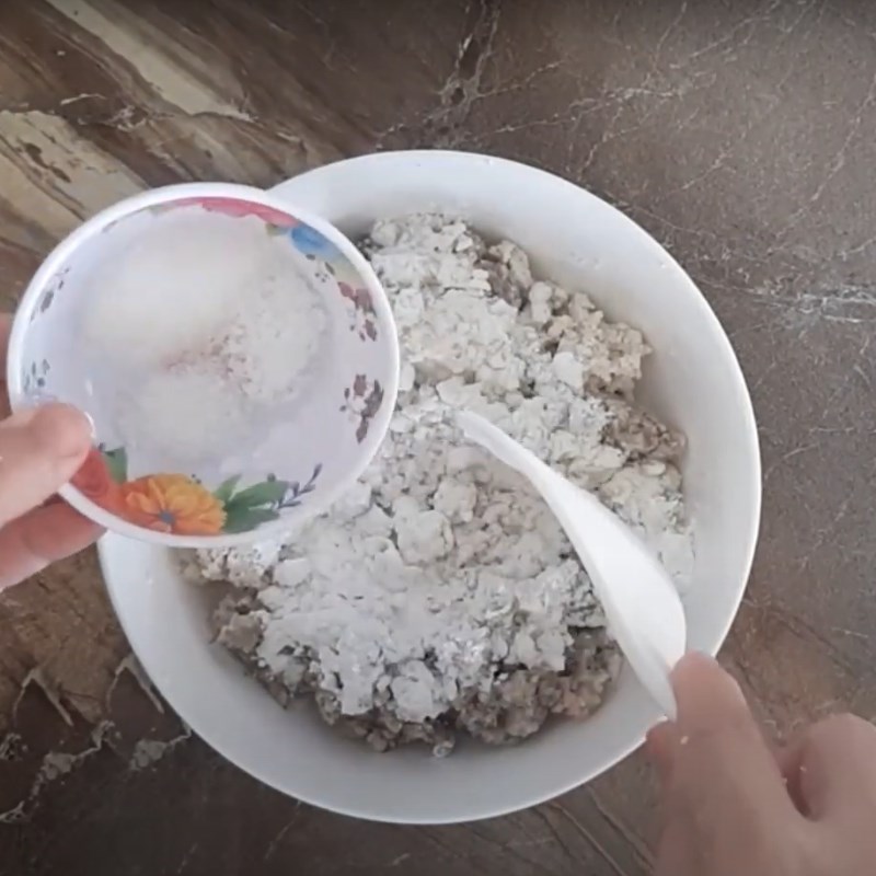 Bước 1 Sơ chế nguyên liệu Cá lóc chay từ nấm bào ngư