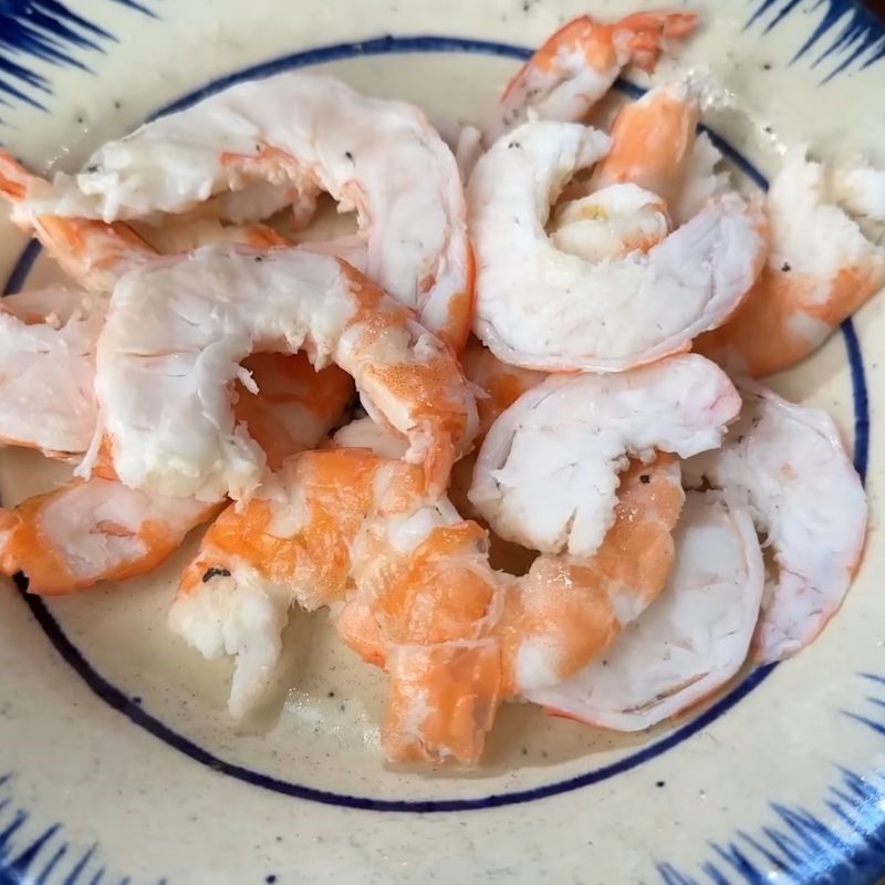 Bước 2 Sơ chế tôm Gỏi đọt choại khô cá lóc tôm