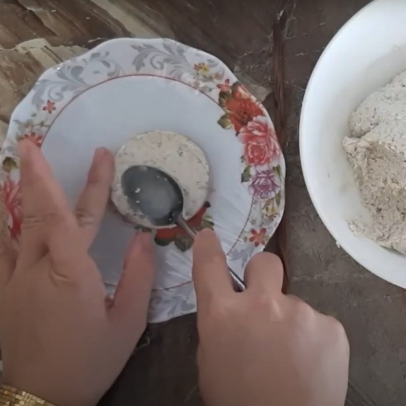 Bước 2 Tạo hình khứa cá lóc Cá lóc chay từ nấm bào ngư