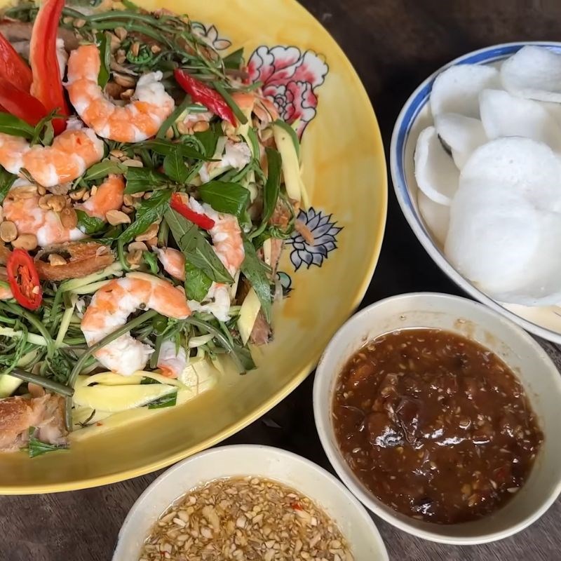 Bước 8 Thưởng thức Gỏi đọt choại khô cá lóc tôm