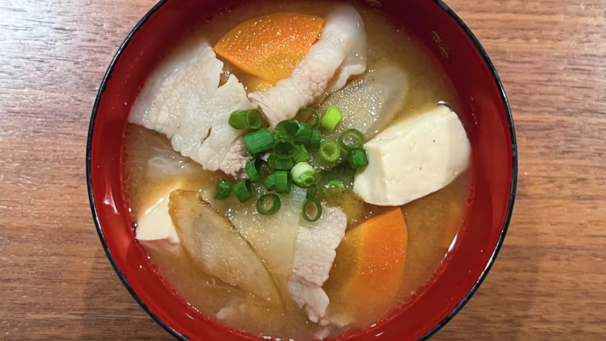 Súp miso thịt heo (súp Tonjiru)