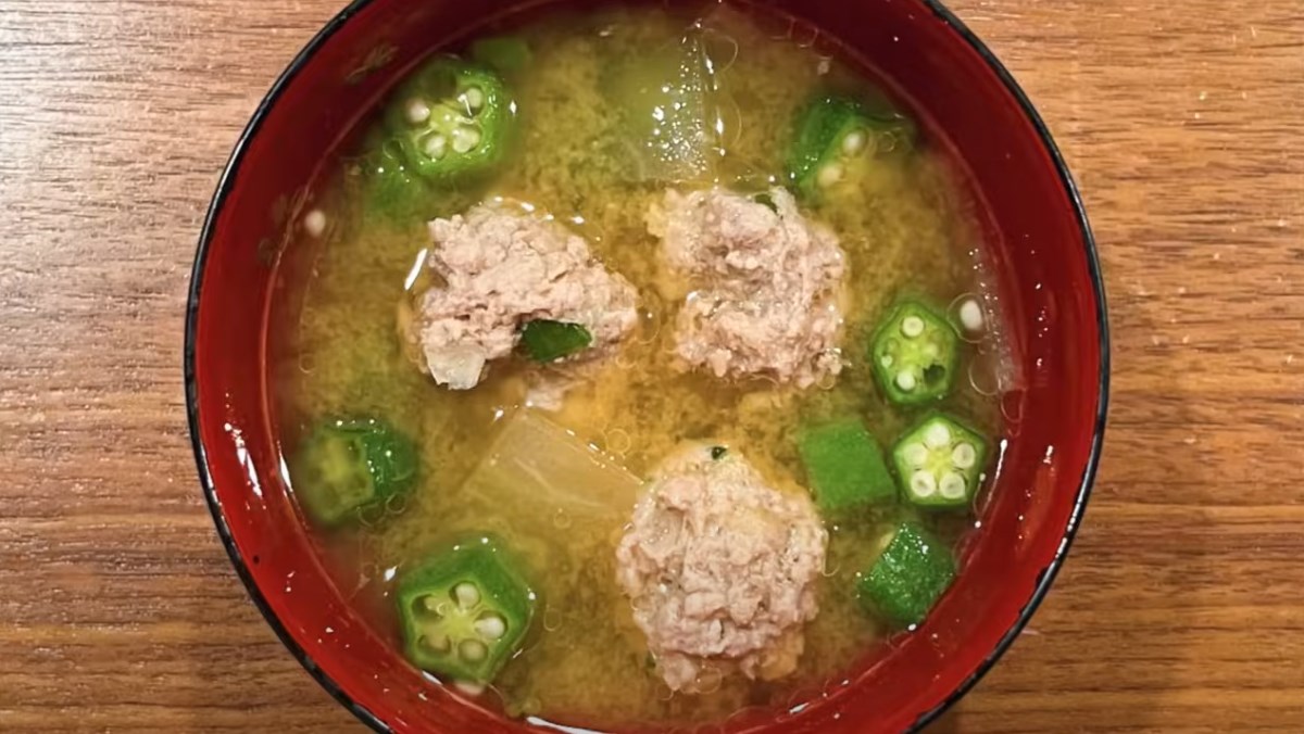 Súp miso thịt viên