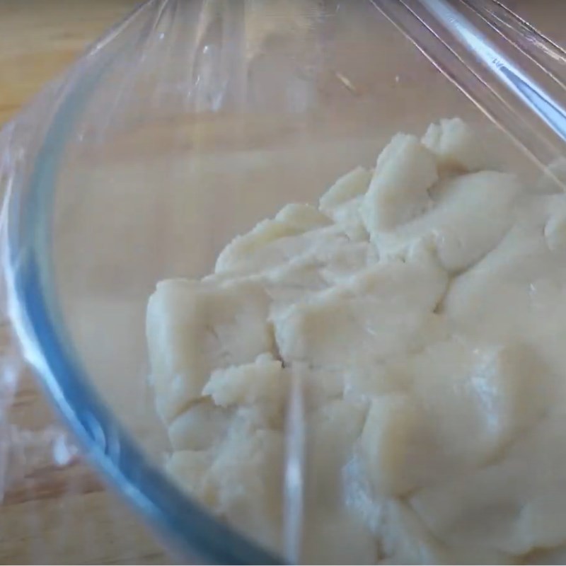 Bước 4 Làm vỏ bánh Bánh trung thu mochi khoai môn trứng muối