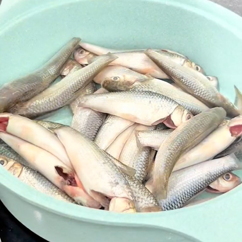 Bước 2 Kho cá Cá linh kho nghệ