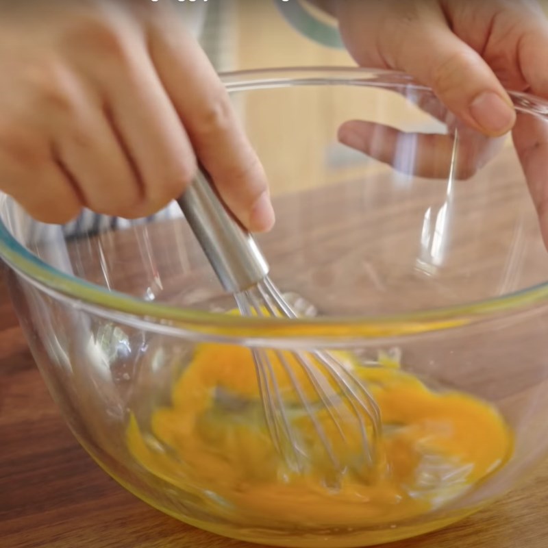 Bước 2 Làm nhân trứng sữa Bánh trung thu lava nhân trứng chảy
