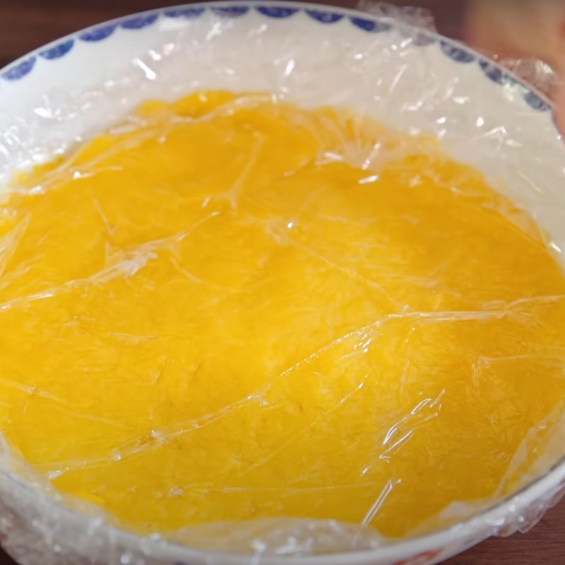 Bước 2 Làm nhân trứng sữa Bánh trung thu lava nhân trứng chảy
