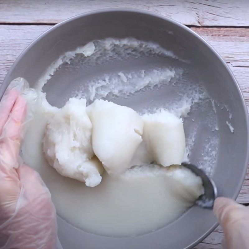 Bước 3 Làm vỏ bánh dẻo Bánh trung thu dẻo nhân lava sữa trứng phô mai vị dừa