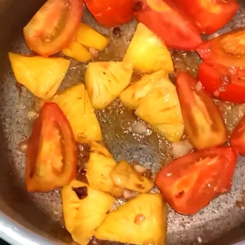 Bước 3 Nấu nước canh Canh chua cá hố tươi nấu thơm