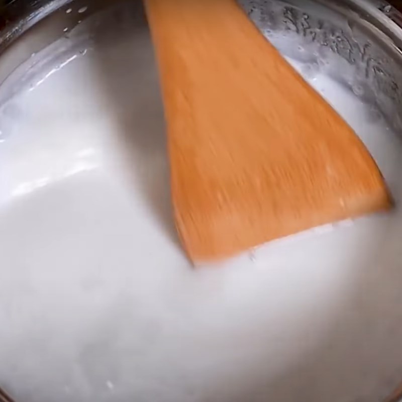 Bước 1 Nấu nước cốt dừa Nước cốt dừa béo ngậy