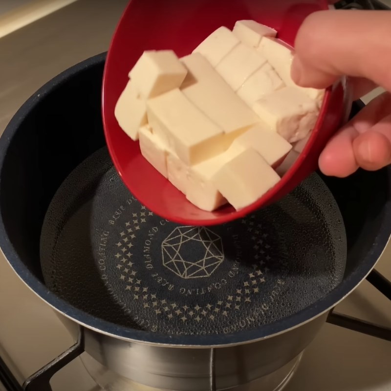 Bước 2 Nấu súp miso Súp miso đậu hũ rong biển