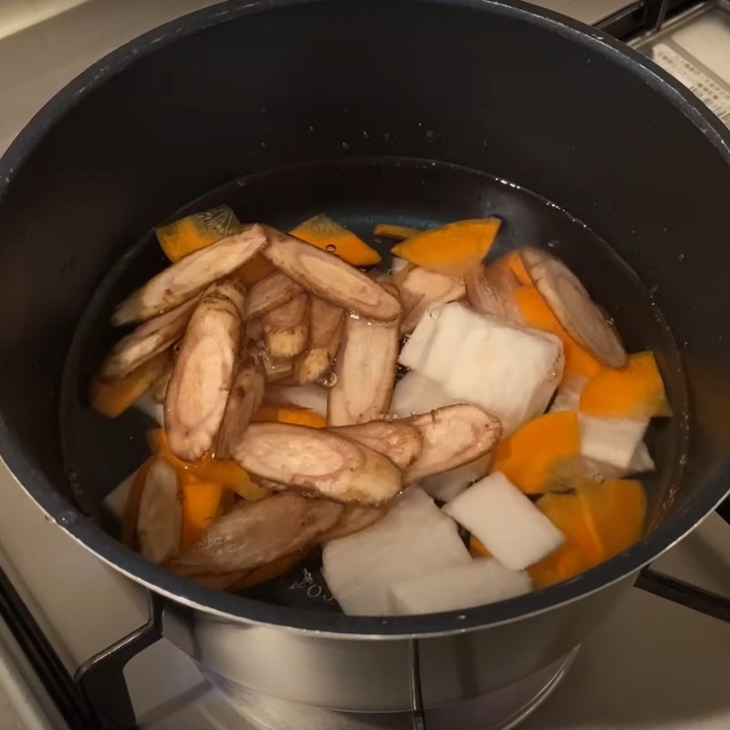 Bước 2 Nấu súp miso thịt heo Súp miso thịt heo (súp Tonjiru)