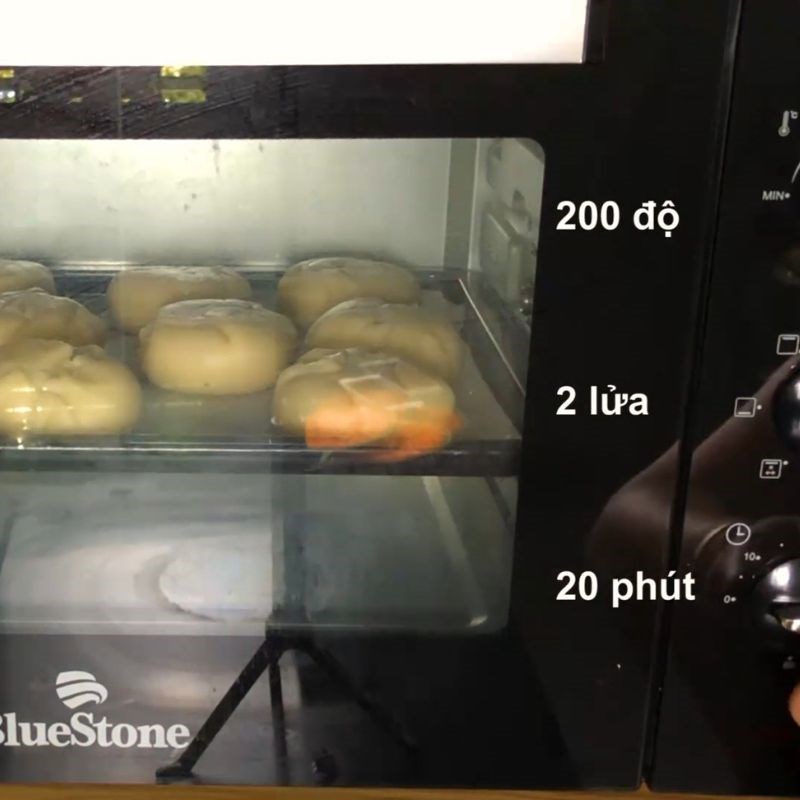 Bước 15 Nướng bánh lần 1 Bánh pía trứng muối