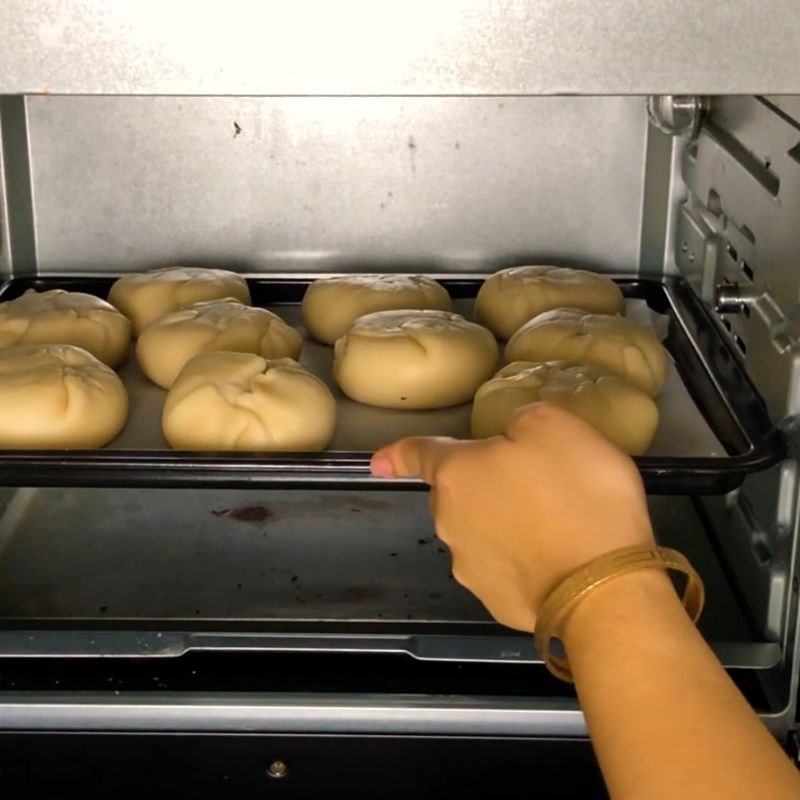 Bước 15 Nướng bánh lần 1 Bánh pía trứng muối