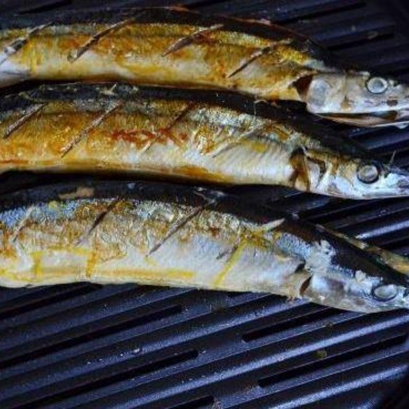 Bước 3 Nướng cá thu đao Cá thu đao nướng muối