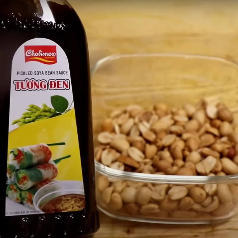 Bước 4 Pha tương đậu phộng Bò bía mặn