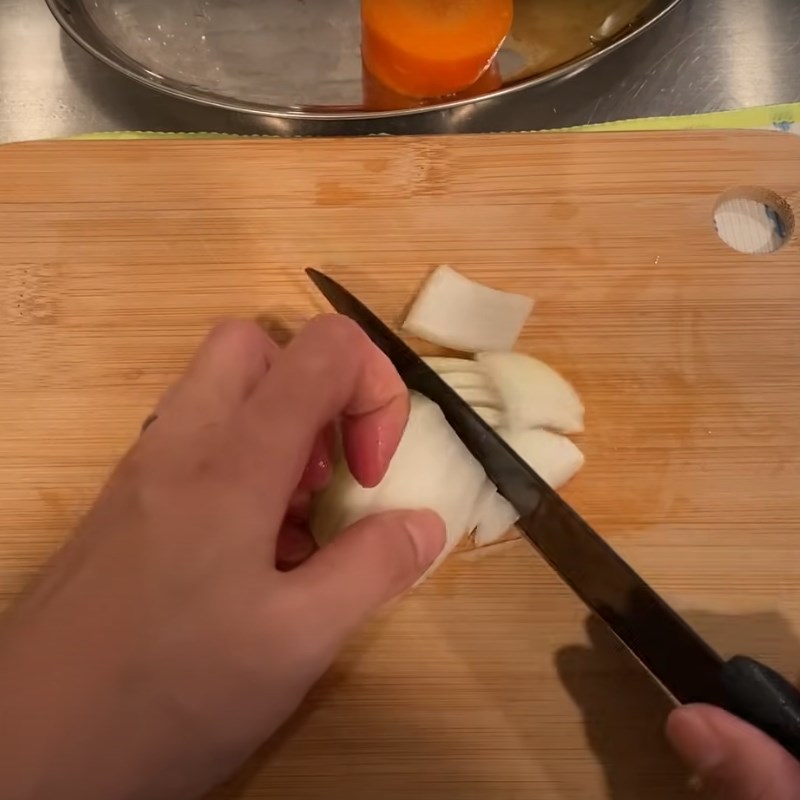 Bước 1 Sơ chế nguyên liệu Súp miso sữa tươi