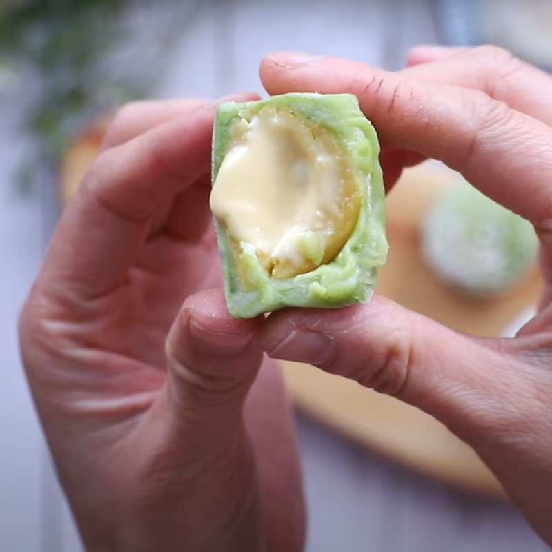 Bước 7 Thành phẩm Bánh trung thu dẻo nhân lava sữa trứng phô mai vị dừa