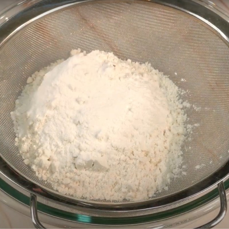 Bước 3 Trộn bột Bánh bò bông bí đỏ