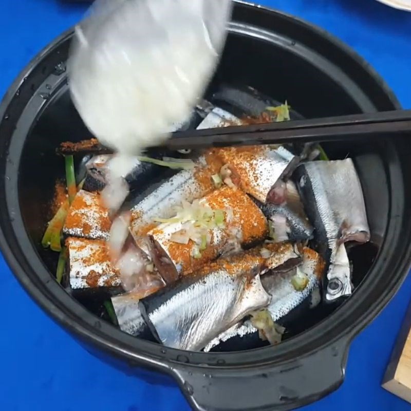 Bước 2 Ướp cá thu đao Cá thu đao sốt cà