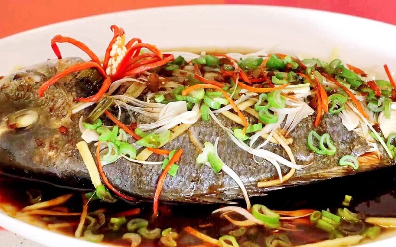 Cá tráp hấp xì dầu
