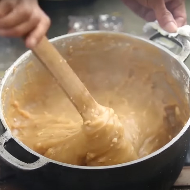 Bước 6 Khuấy bột chè lam Chè lam không cần mạch nha