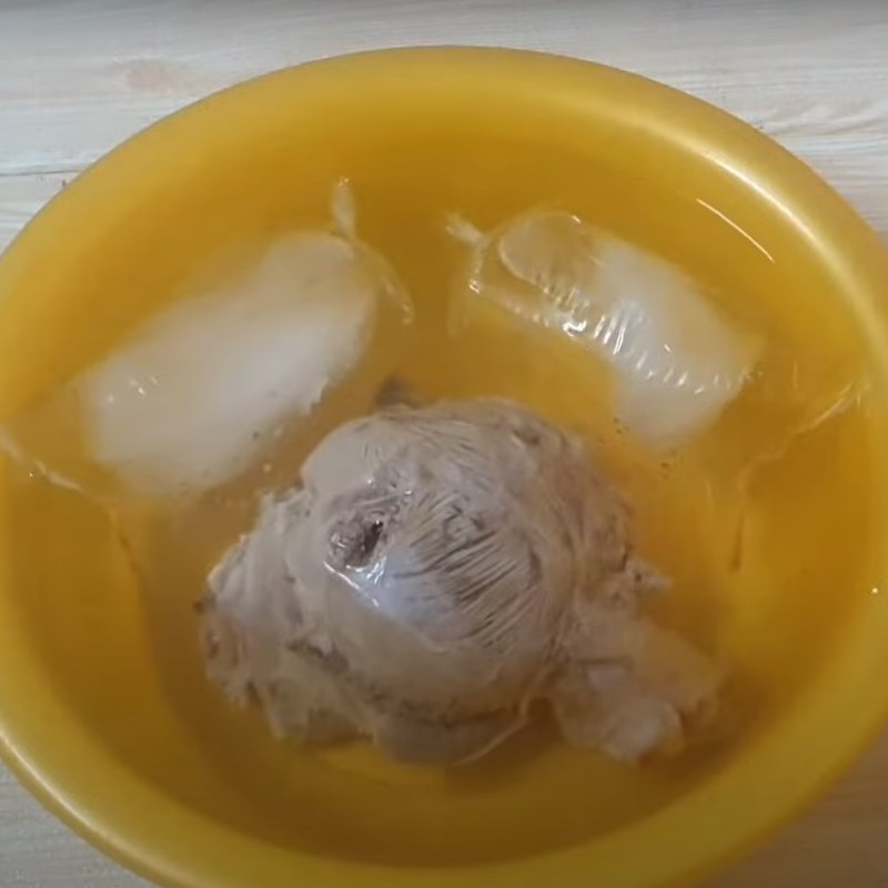 Bước 2 Luộc bắp bò Bắp bò ngâm rau tiến vua